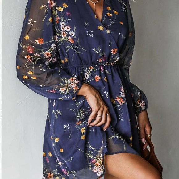 NWT Floral Sheer Sleeve Dress - Picture 3 of 5